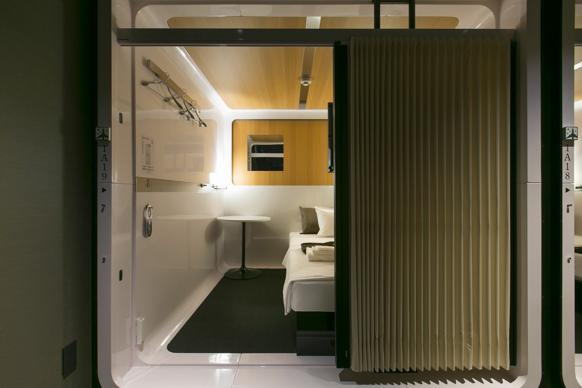 First Cabin Nishiazabu Tokyo prefektur Exteriör bild